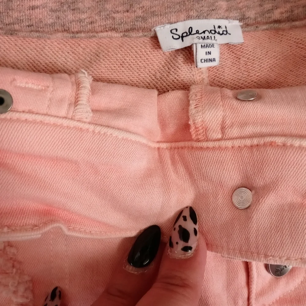 Splendid Women's Raw Hem Shorts. Size S. - Picture 8 of 8